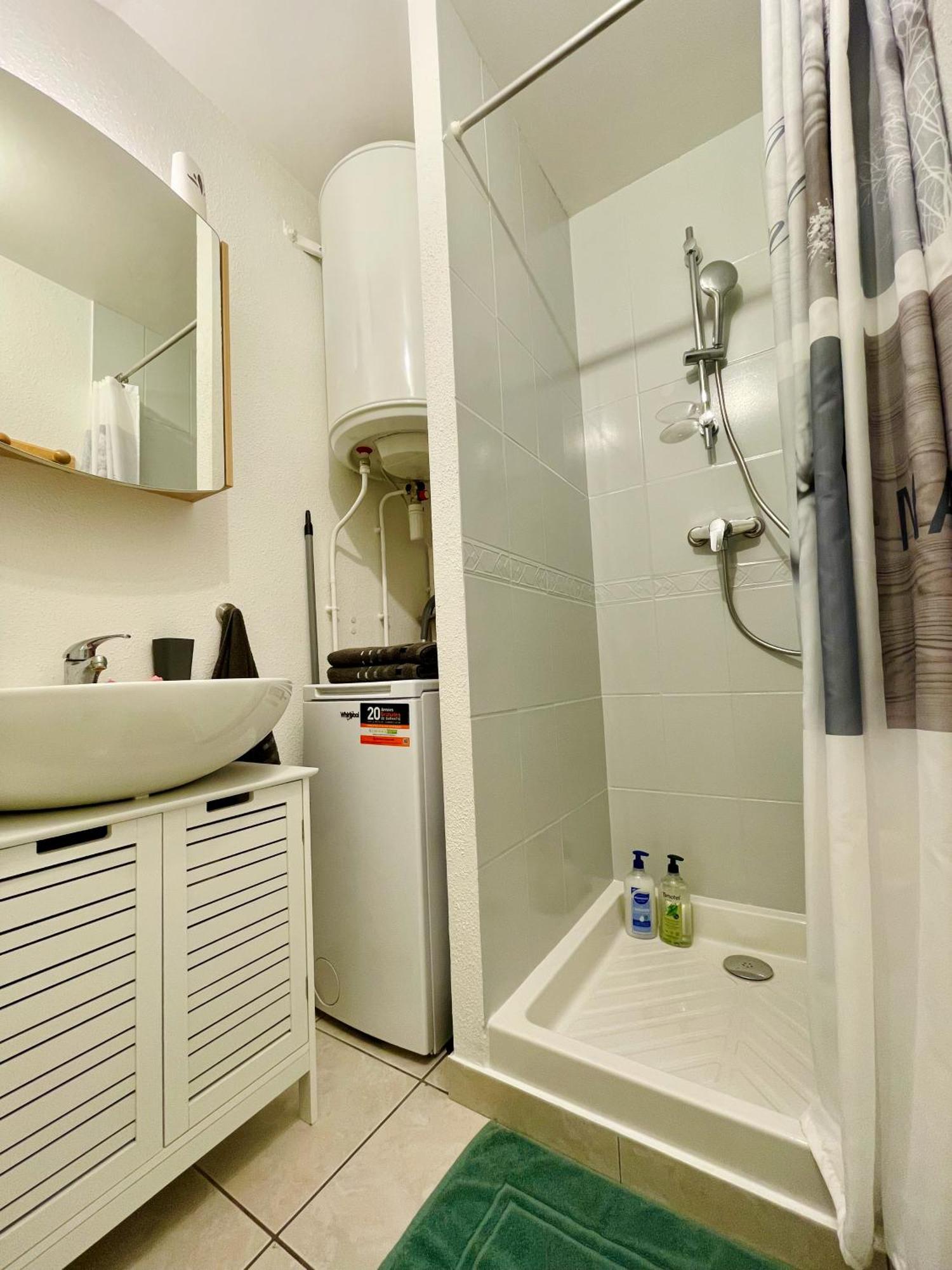 Joli Appartement Avec Parking Montbeliard Exterior photo