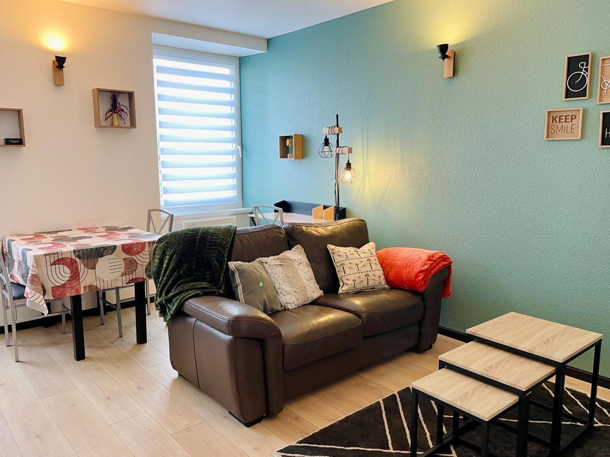 Joli Appartement Avec Parking Montbeliard Exterior photo