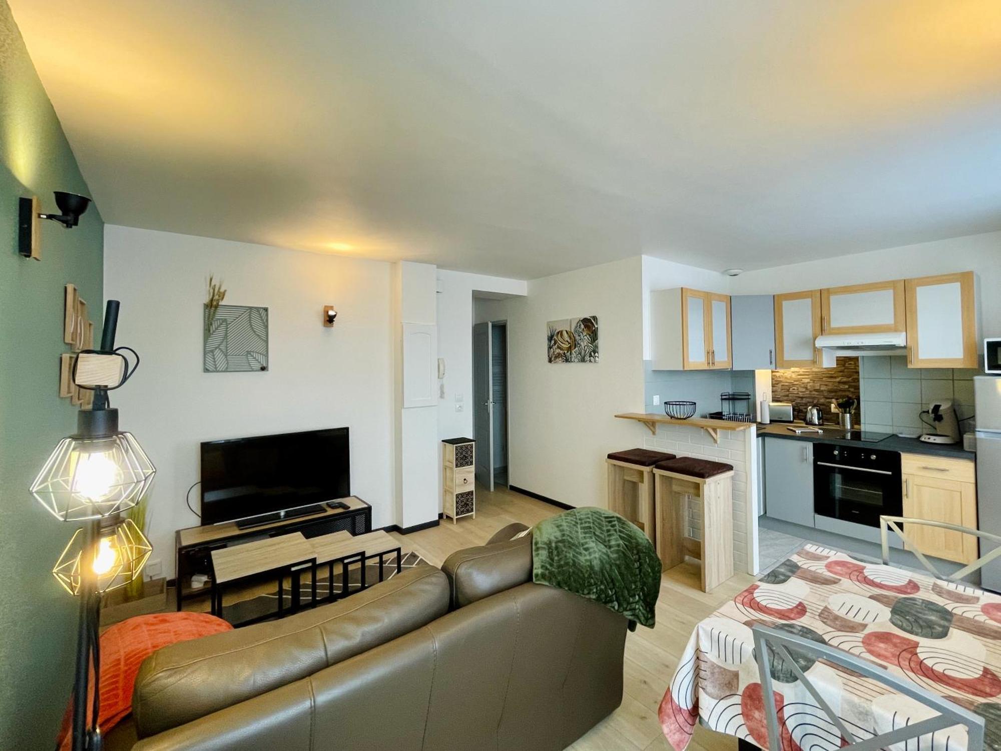 Joli Appartement Avec Parking Montbeliard Exterior photo